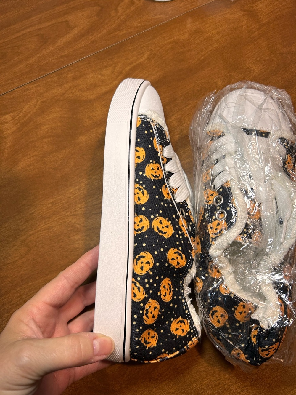 Women’s Halloween Pumpkin Canvas Sneakers - White & Orange - Picture 4 of 7